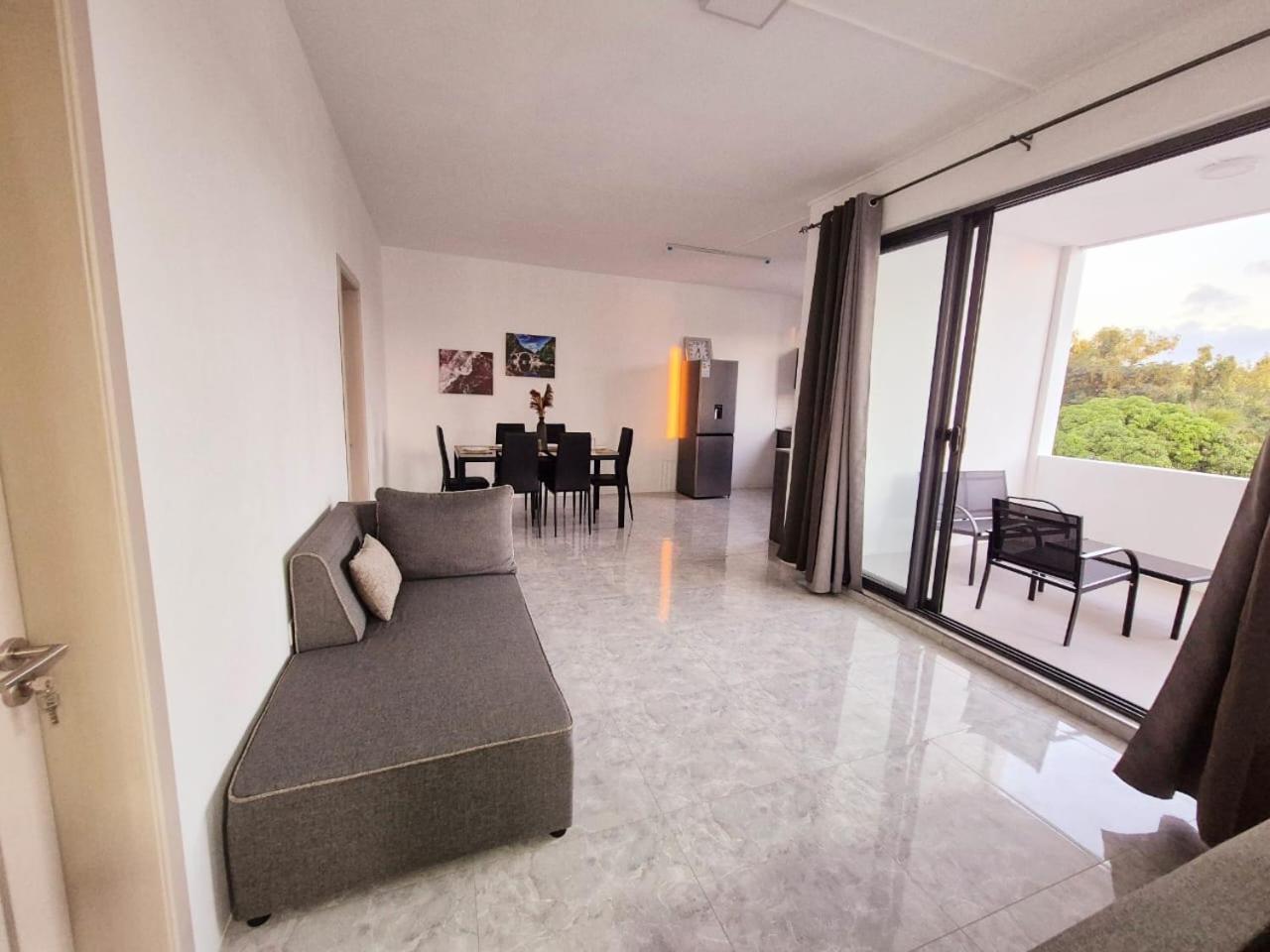 Skyview Apartment- Rooftop Penthouse With Sunset & Sea Views Flic en Flac Екстер'єр фото